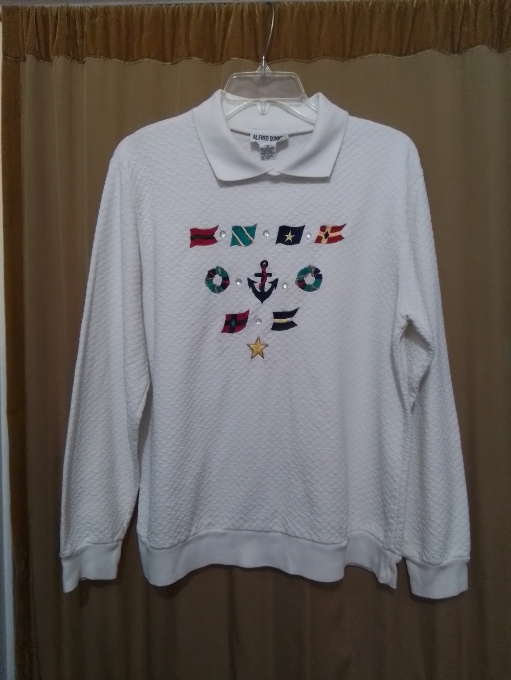 ALFRED DUNNER WHITE LONG SLEEVE EMBROIDERED NAUTICAL THEMED SWEAT SHIRT, MEDIUM
